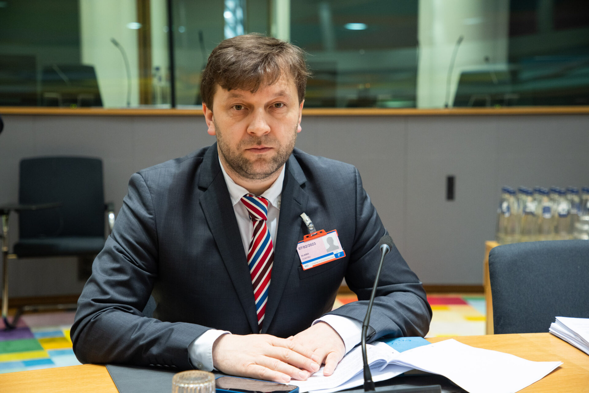 Ministrul Economiei Moldovei promite creștere economică, dar nu își poate justifica optimismul