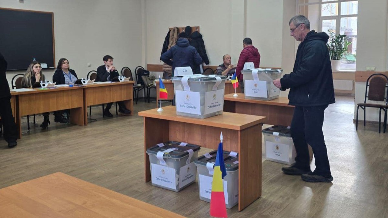 Citatul la vot la alegerile parlamentare din Republica Moldova a atins doar 10%